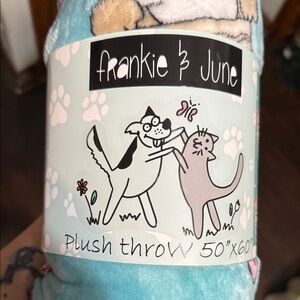 Frankie & June Plush Throw Blanket